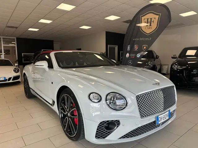 Bentley Continental GT view 3
