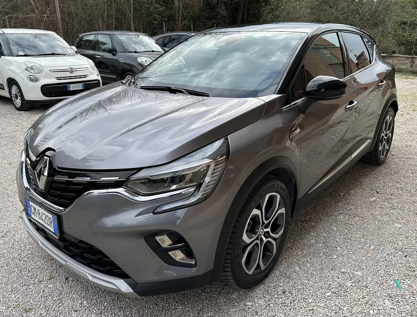Renault Captur Full Hybrid E-Tech 145 CV Techno Fast Track Grau - 1