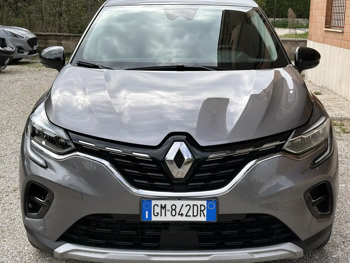 Renault Captur Full Hybrid E-Tech 145 CV Techno Fast Track Grau - 2