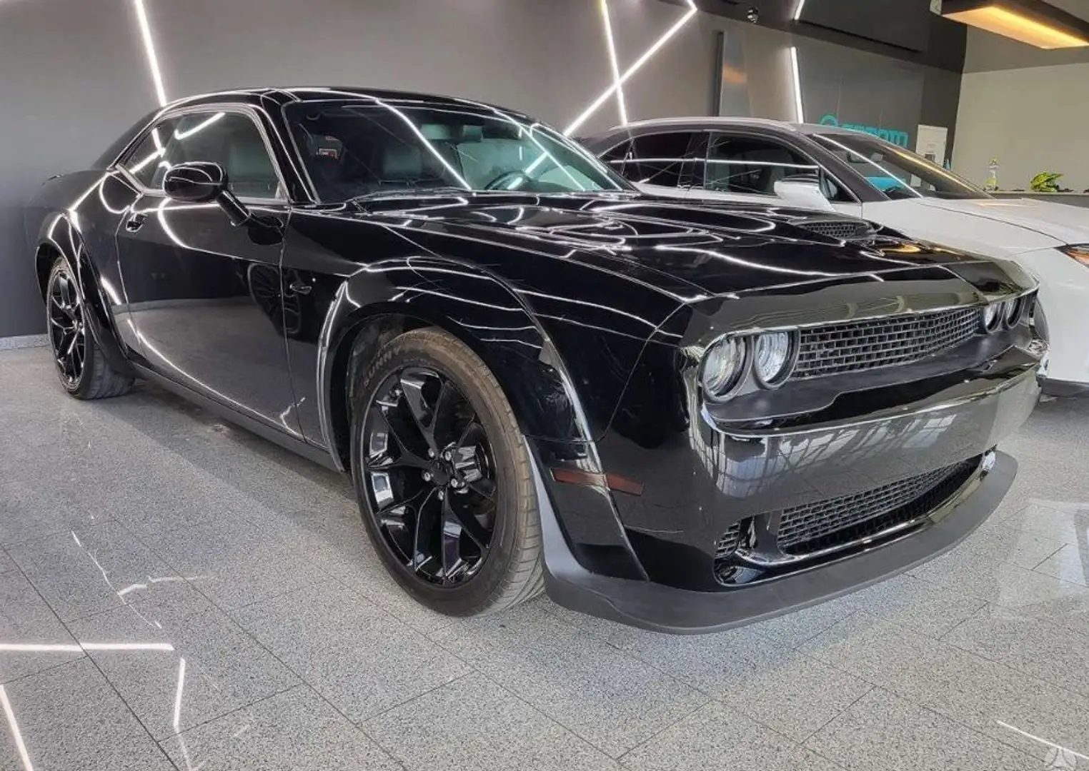 Dodge Challenger R/T Negro - 1