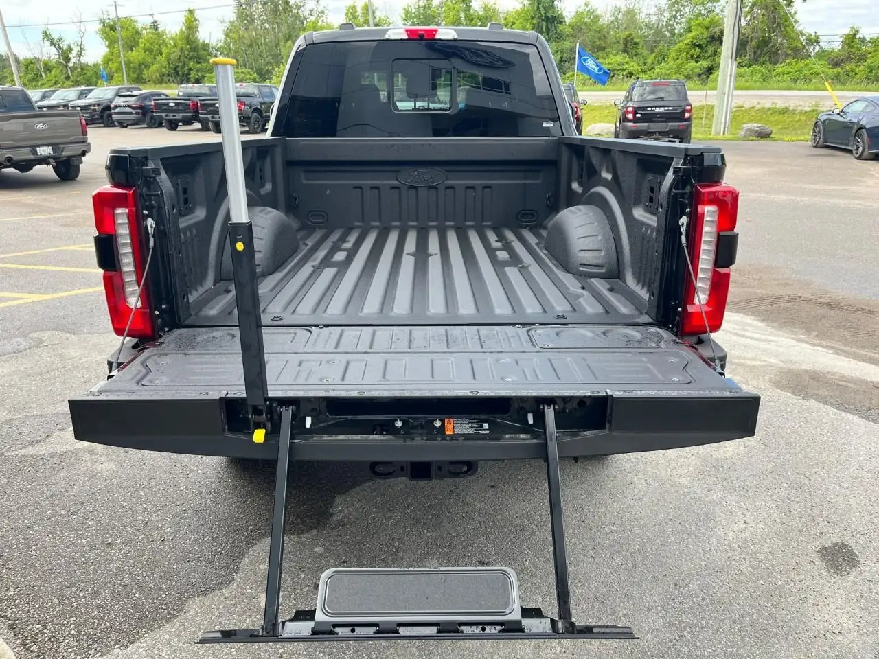 Ford F 350 снимка Ford F 350