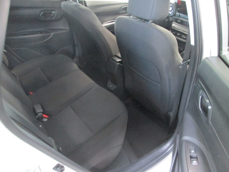 Hyundai i20 Prime Kamera Voll LED Navi Android Apple CarPlay — photo 7