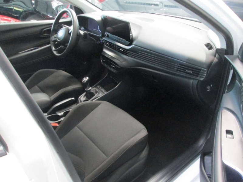 Hyundai i20 Prime Kamera Voll LED Navi Android Apple CarPlay — photo 8