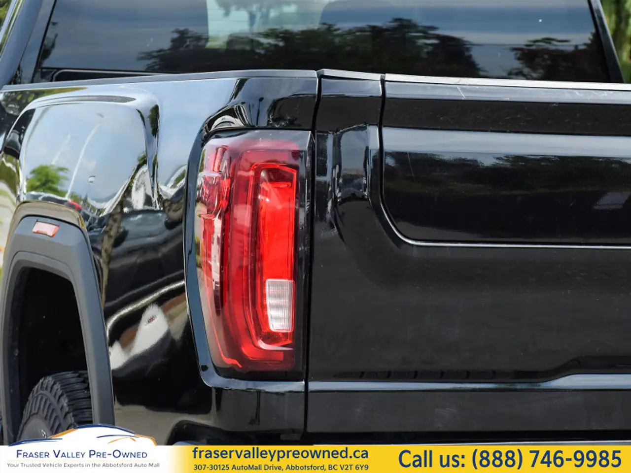 GMC Sierra 3500HD снимка GMC Sierra 3500HD