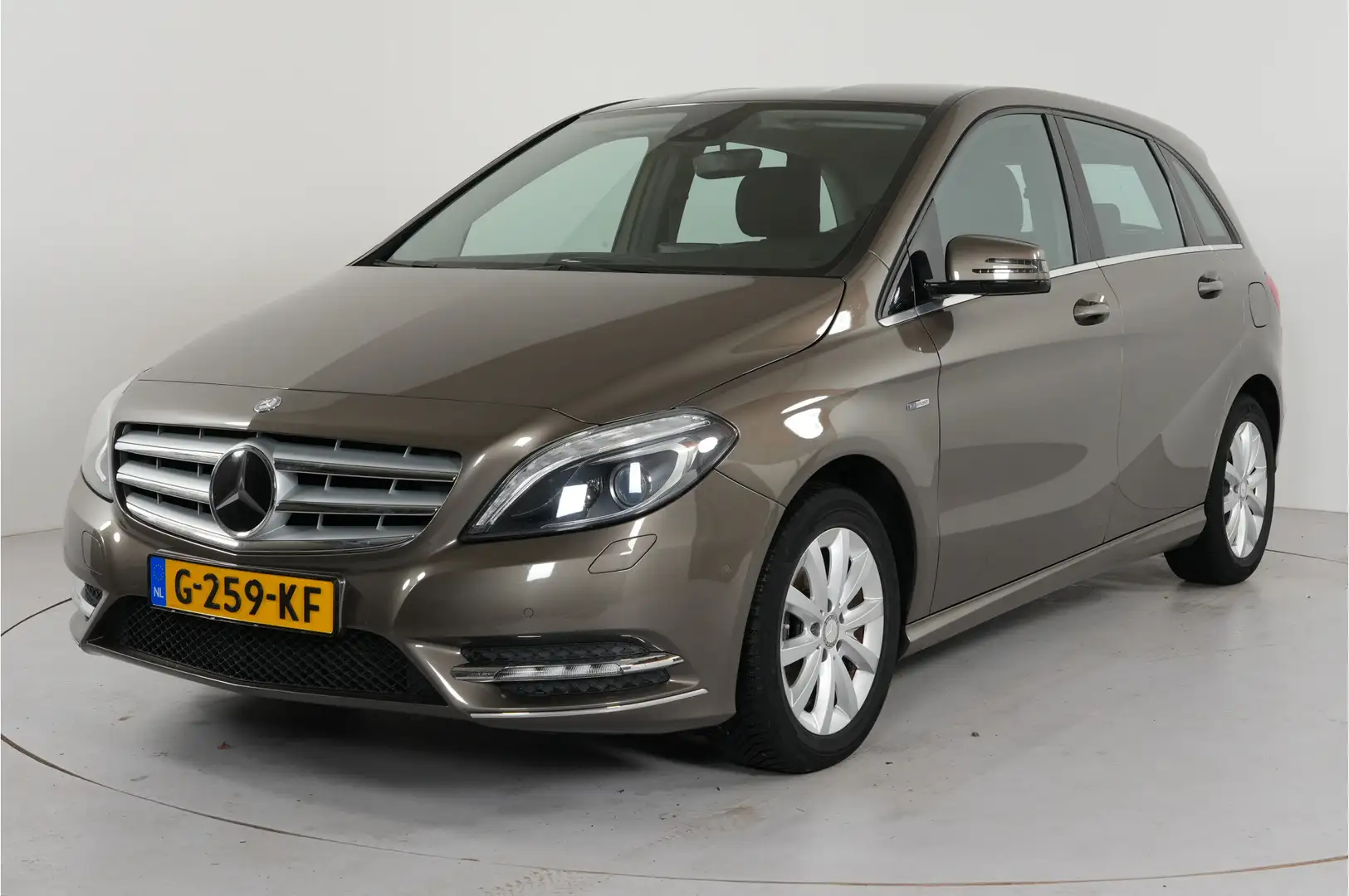 Mercedes-Benz B 180 Ambition | Trekhaak | Navi | Cruise | PDC v/a | Cl Grau - 2