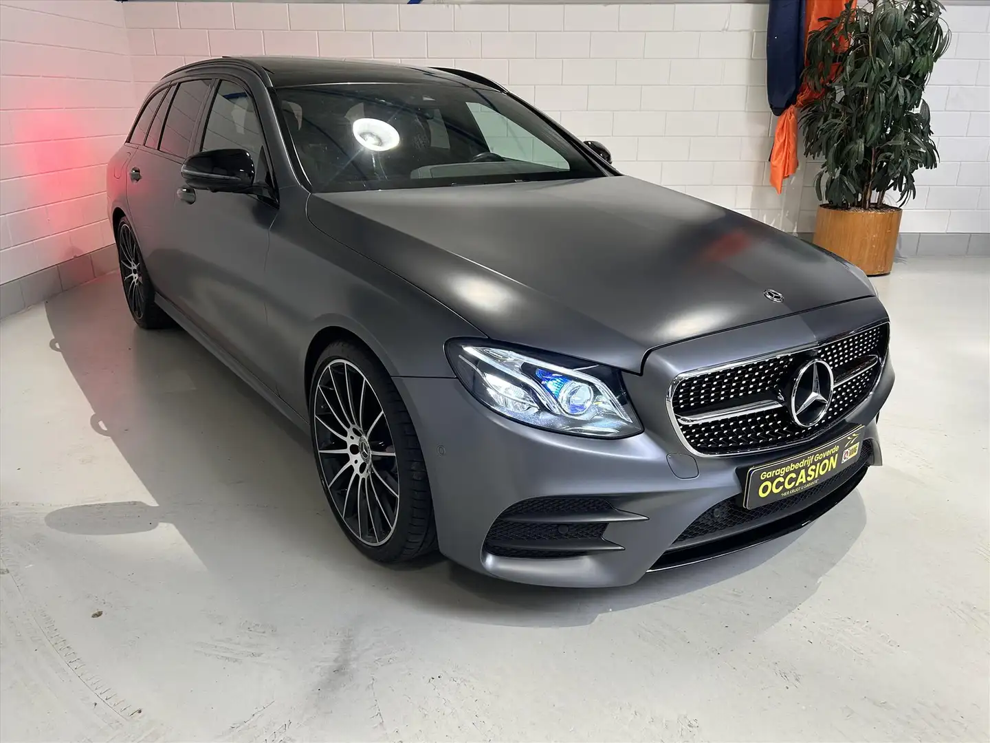 Mercedes-Benz E 200 Estate E200 AMG-Line, Designo Mat, Pano, Burmester Gris - 1