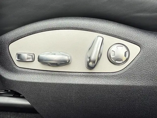 Porsche Macan view 15