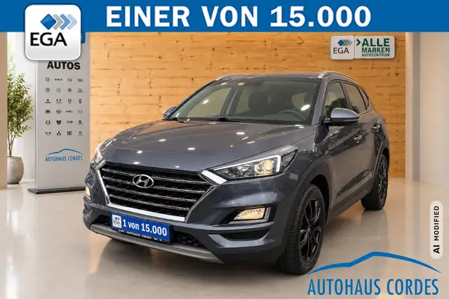 Hyundai TUCSON 1.6 TREND AUTOM*KLIMA*SHZG*NAVI*BTH*ALU*PDC*R CAM