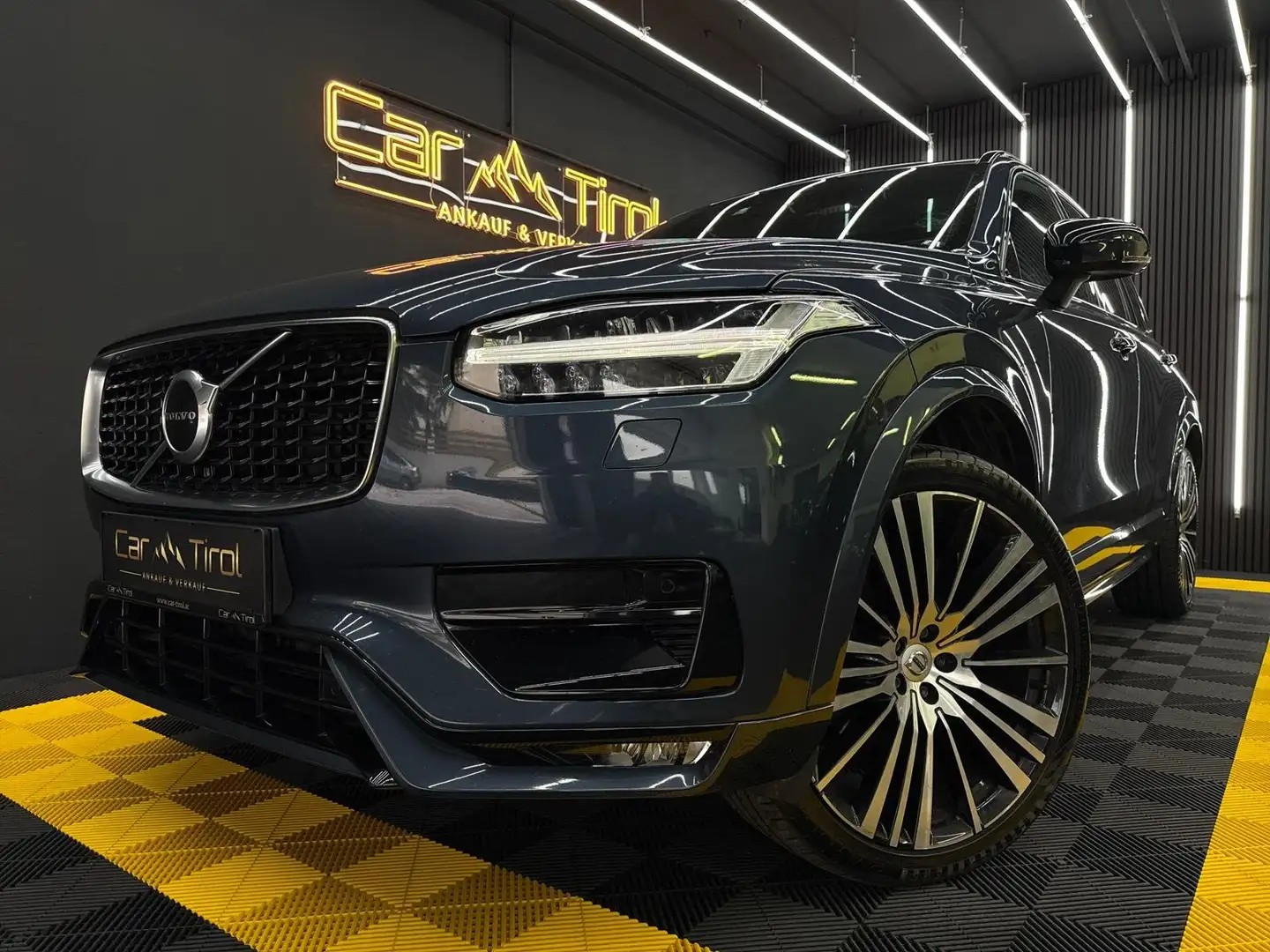 Volvo XC90 R Design AWD Blau - 1