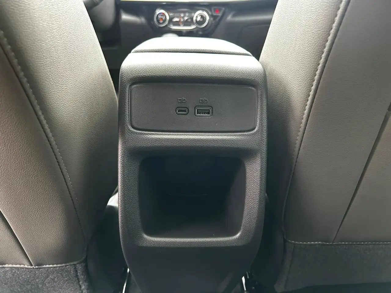 Chevrolet Trax снимка Chevrolet Trax