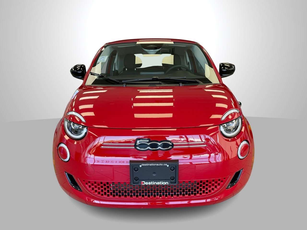 2025 Fiat 500e (RED) Edition | Pure EV | Nav Local, like new, aes — снимка 3