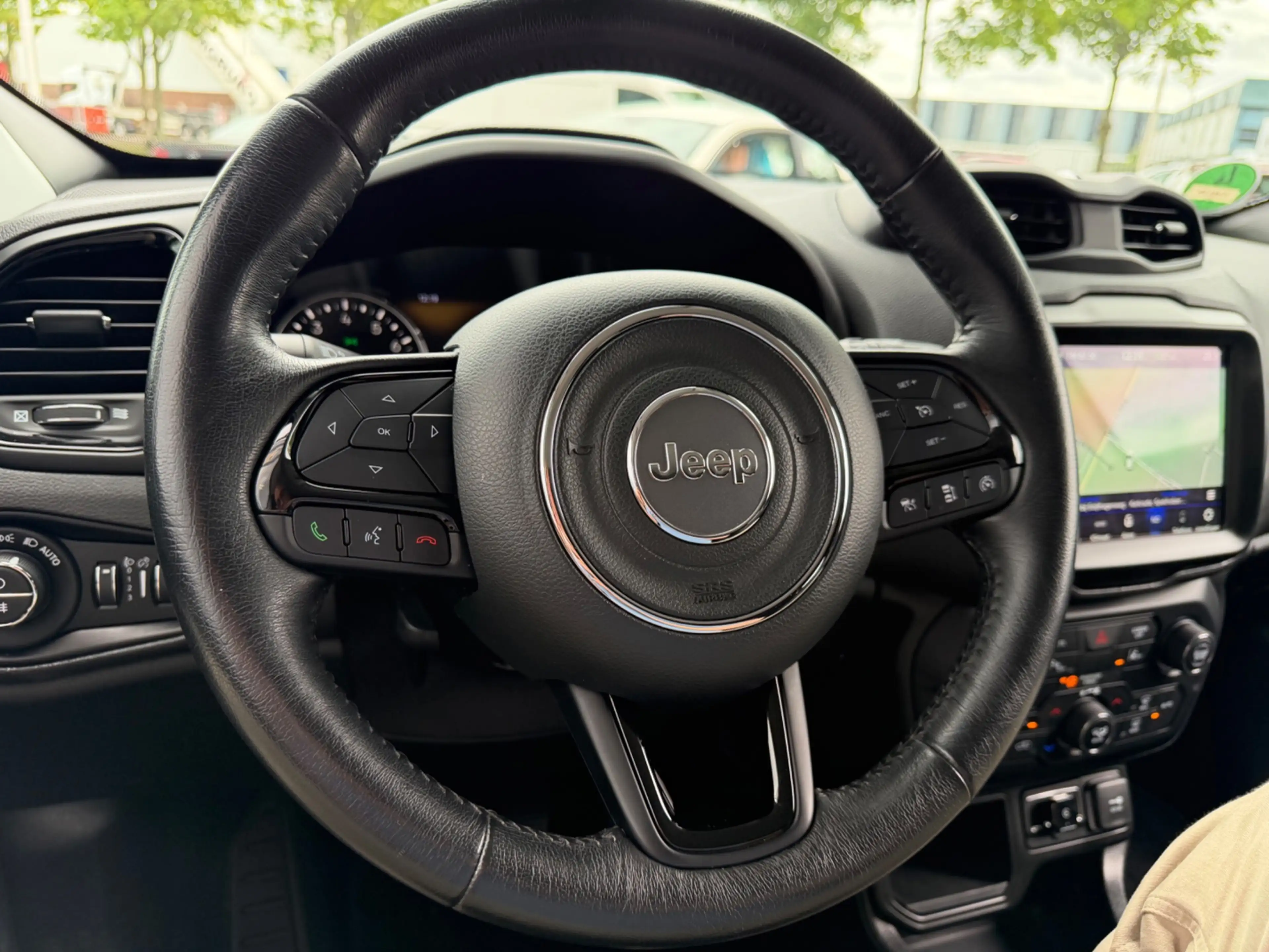 Jeep Renegade 1.4 140pk Limited, CarPlay, Xenon, NAP, KeyLess — photo 48
