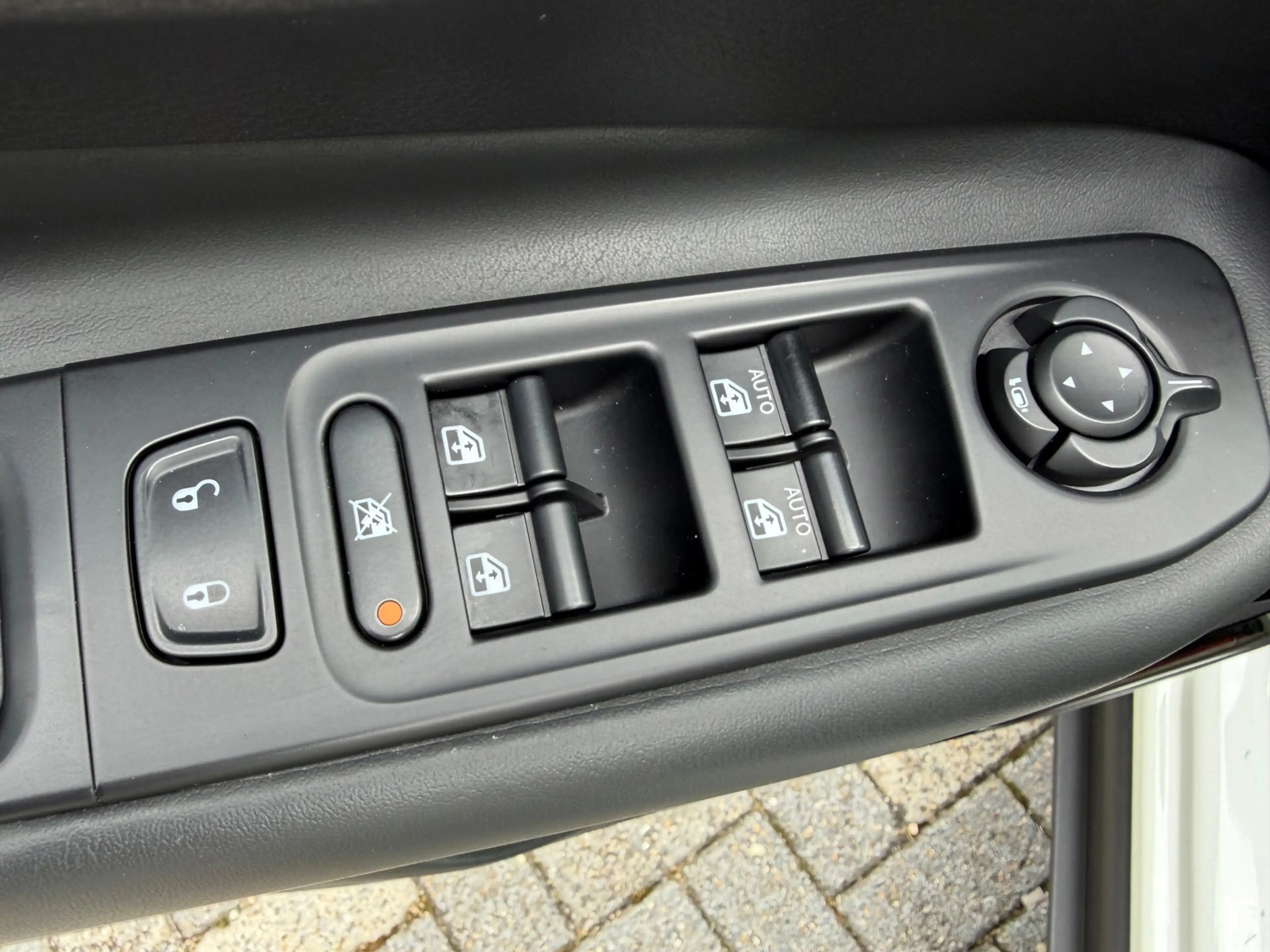 Jeep Renegade 1.4 140pk Limited, CarPlay, Xenon, NAP, KeyLess — photo 34