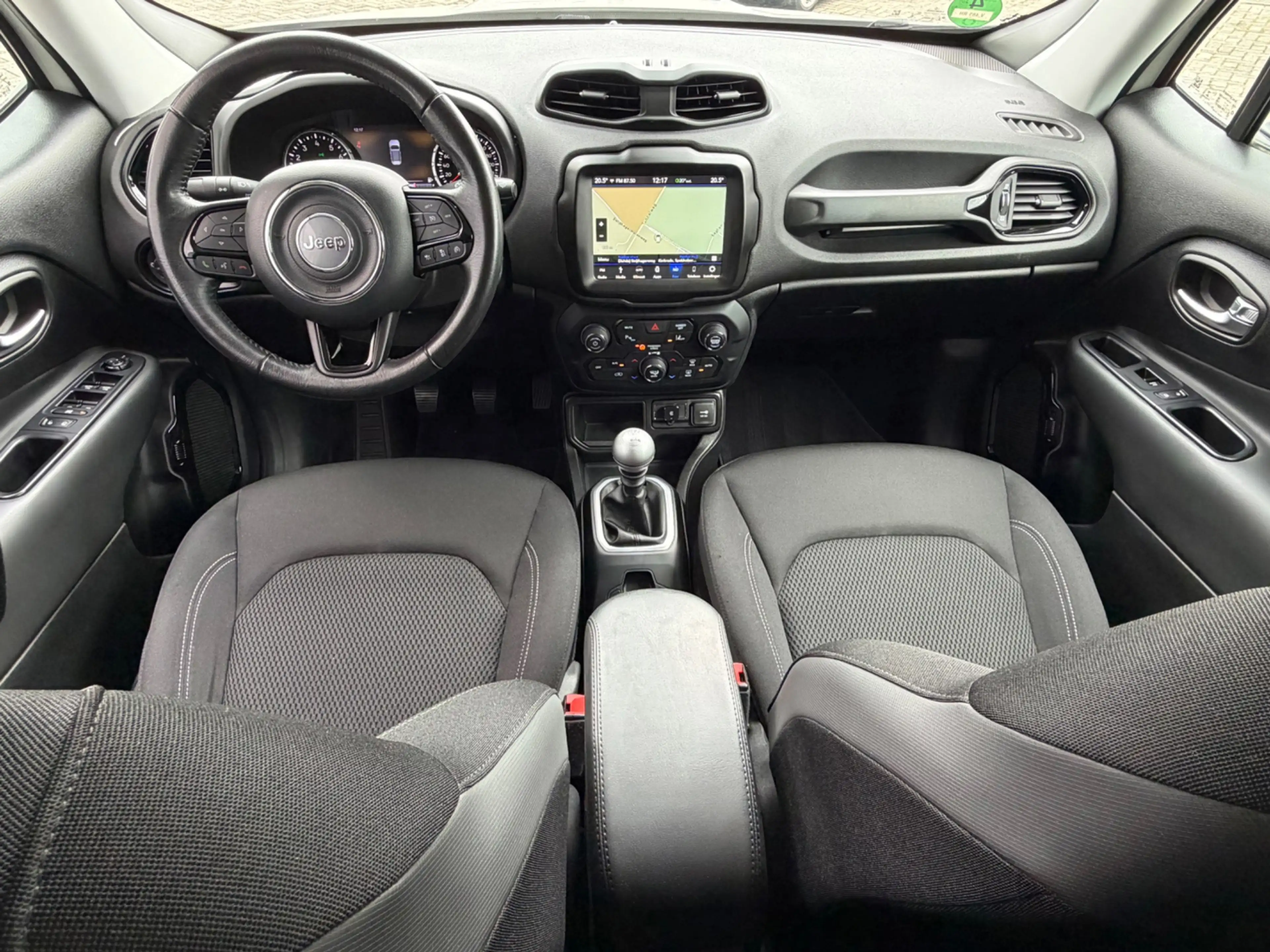 Jeep Renegade 1.4 140pk Limited, CarPlay, Xenon, NAP, KeyLess — photo 3