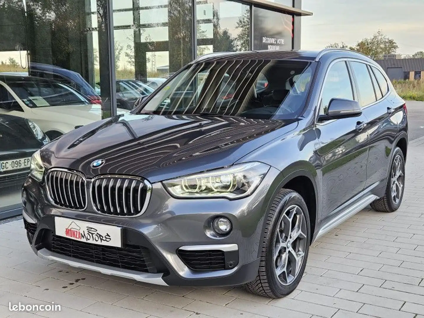 BMW X1 (F48) SDRIVE18DA 150CH BUSINESS Grigio - 1