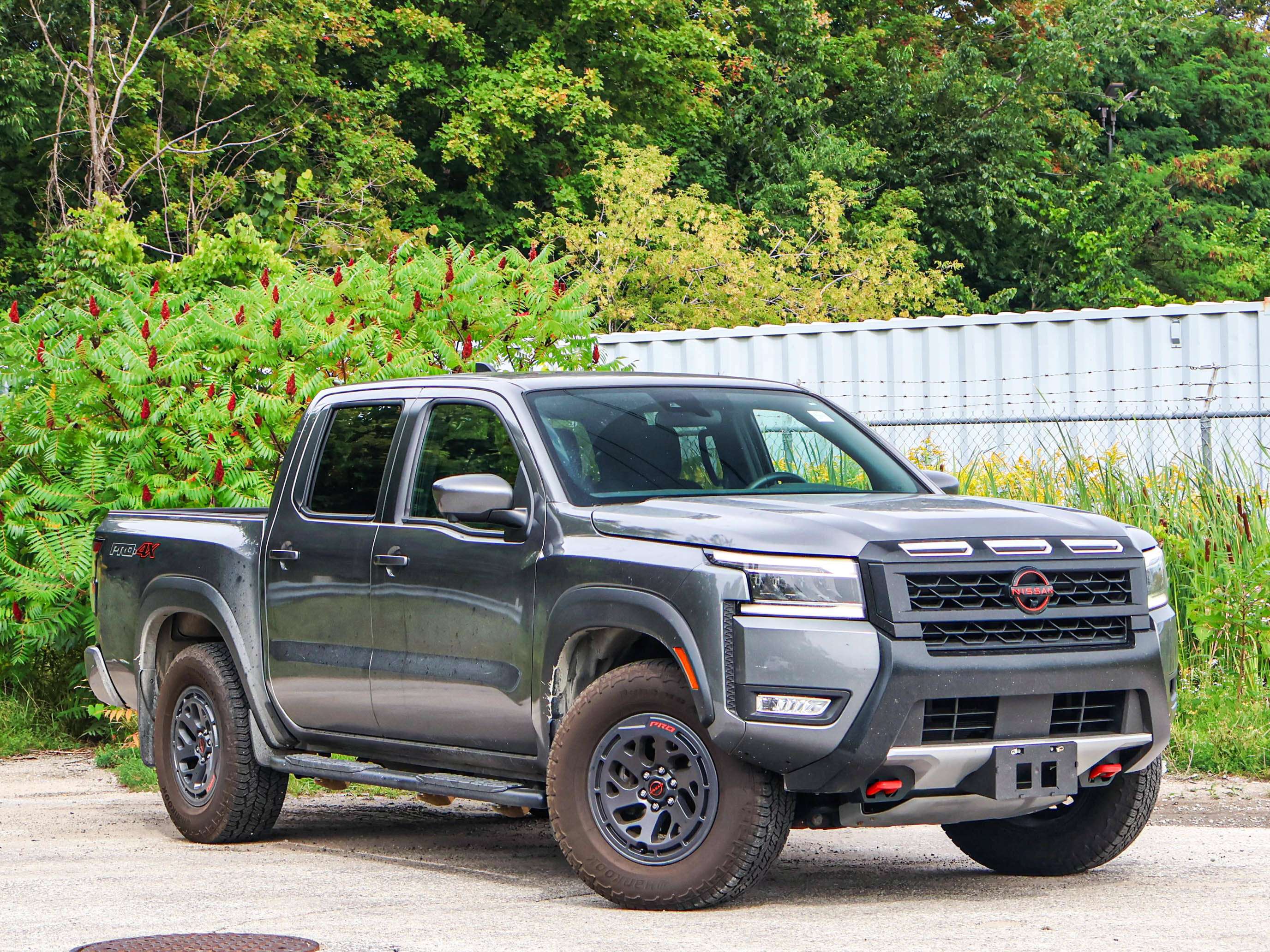 2025 Nissan Frontier PRO-4X- Sunroof - 360 Camera — photo 1