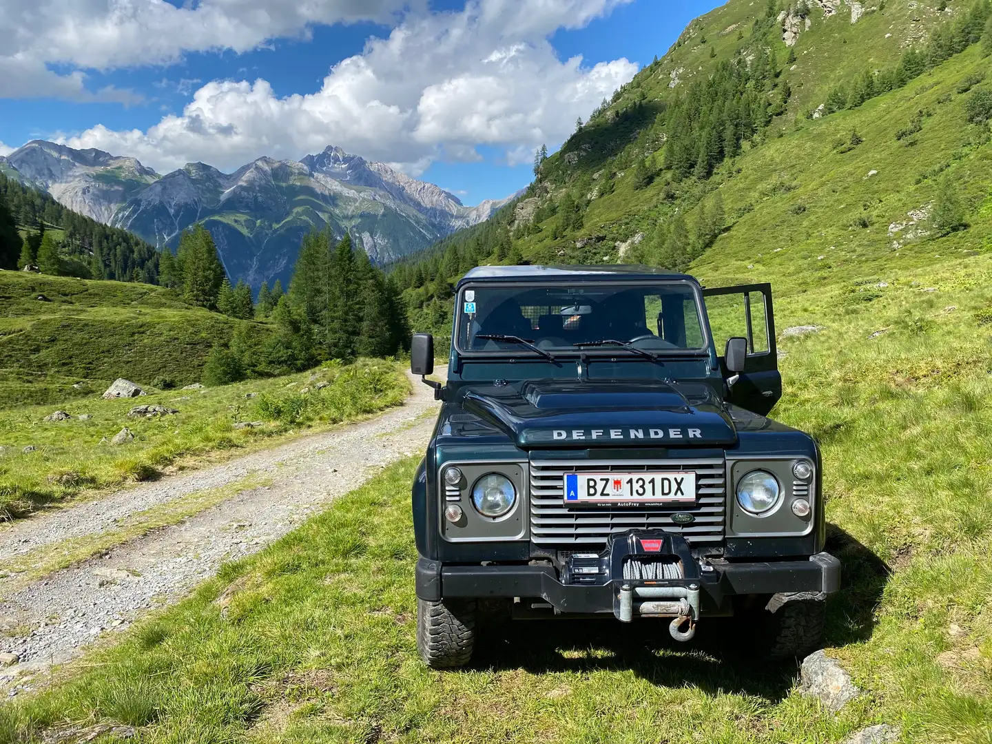 Land Rover Defender Defender 110 DCPU,SE td4 Grün - 2