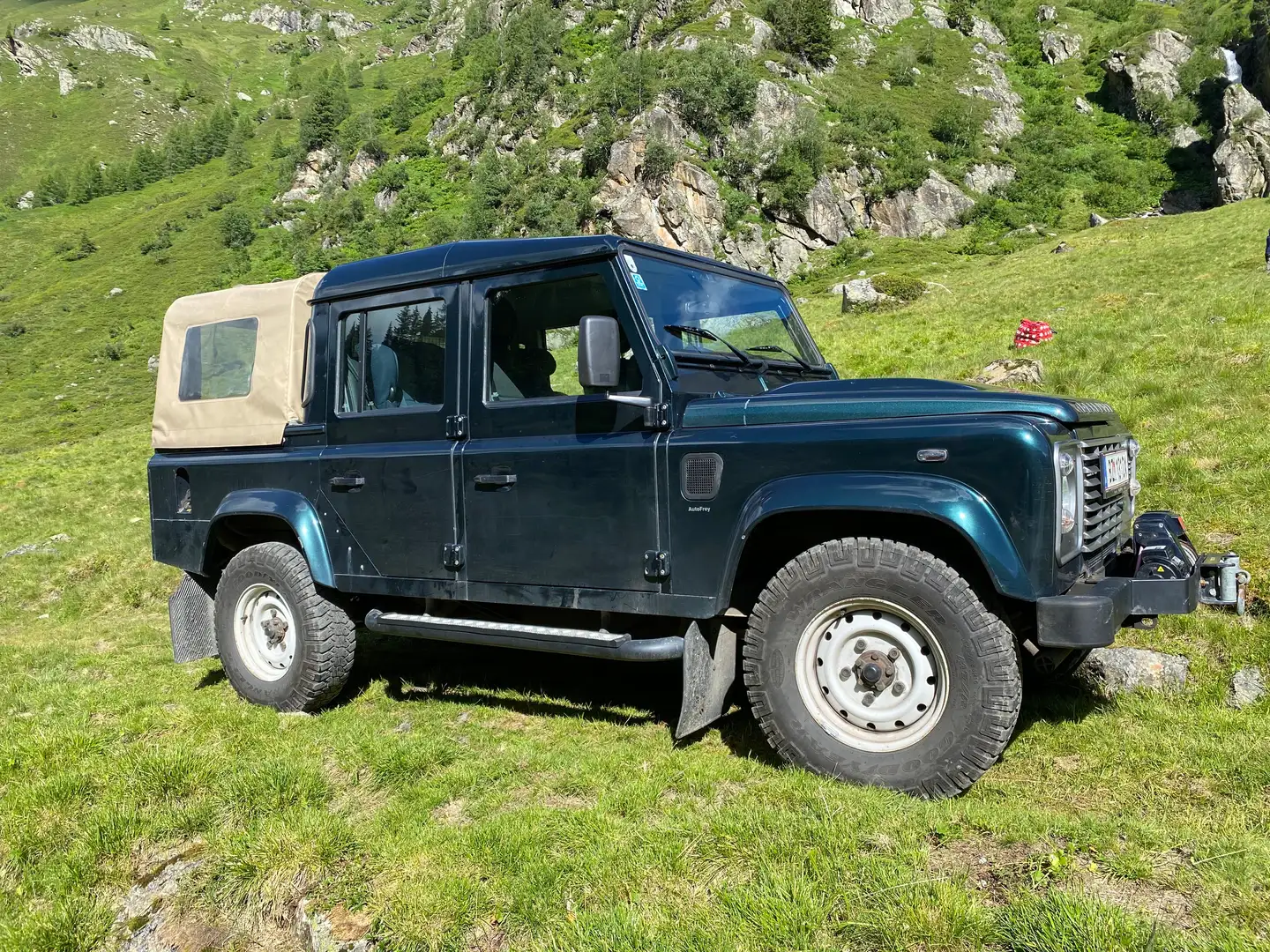 Land Rover Defender Defender 110 DCPU,SE td4 Grün - 1