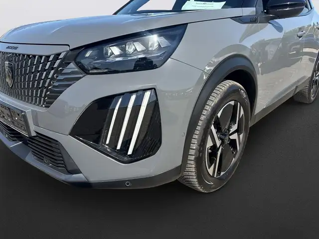 Peugeot 2008 view 9