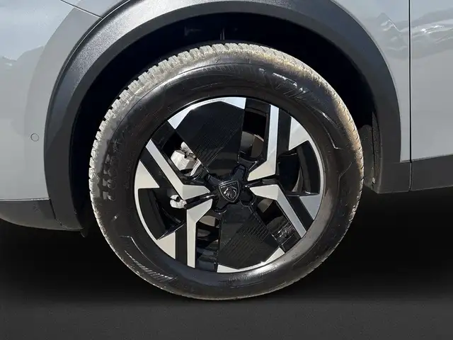 Peugeot 2008 view 8