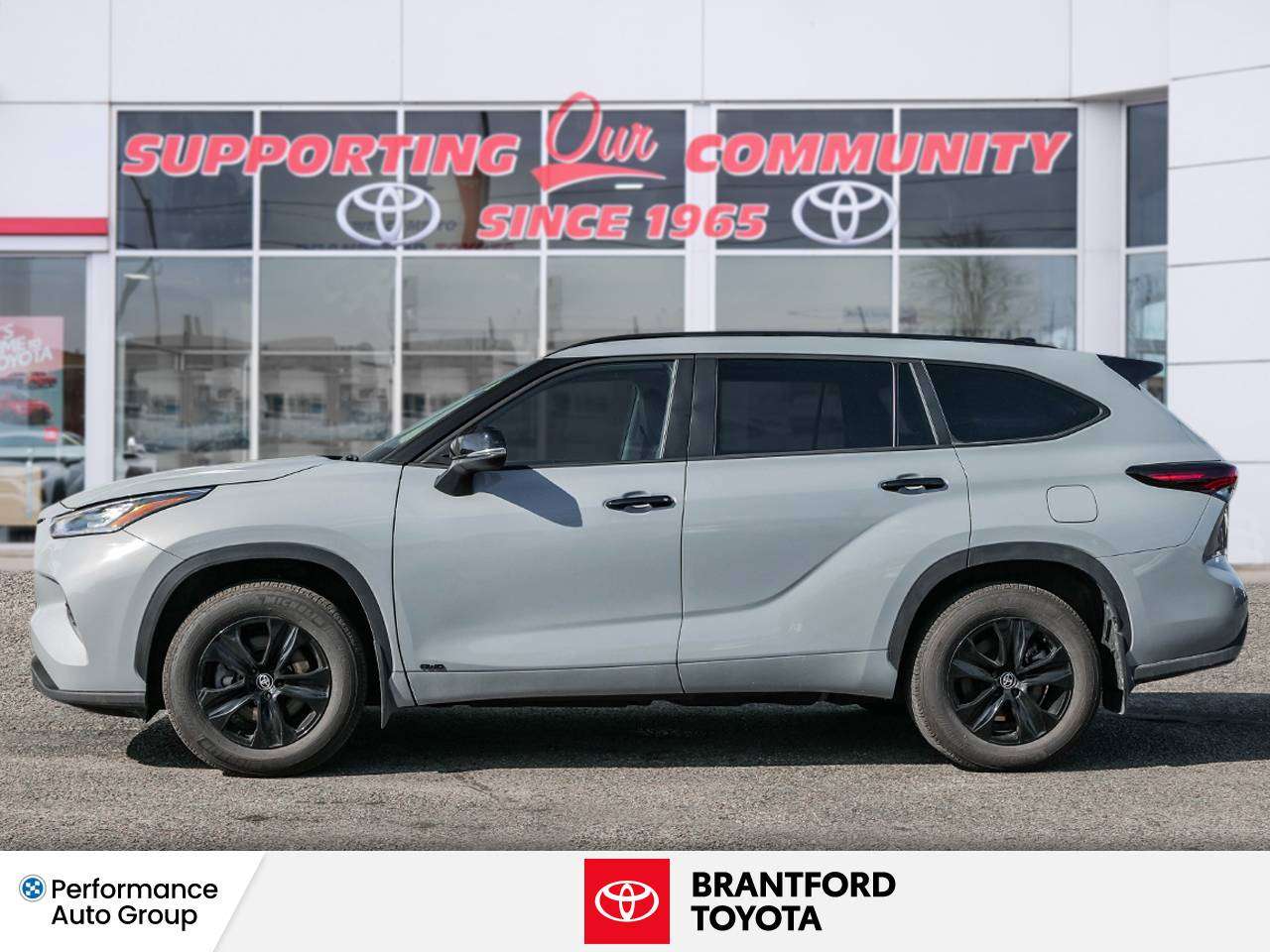 2025 Toyota Highlander (SOLD) RARE NIGHTSHADE XLE EDITION - CEMENT COLOUR — снимка 1