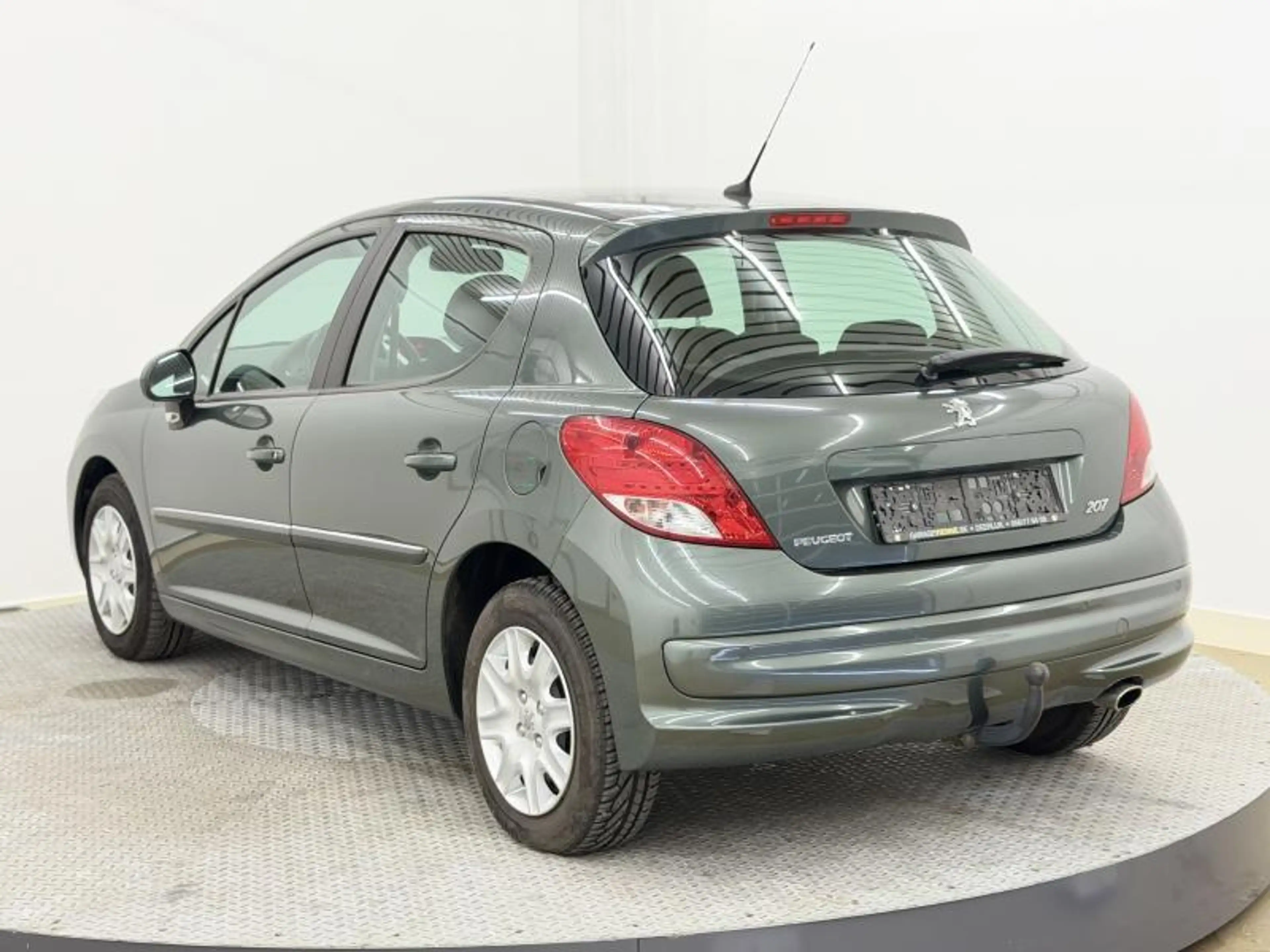 Peugeot 207 zeer goede staat — photo 7