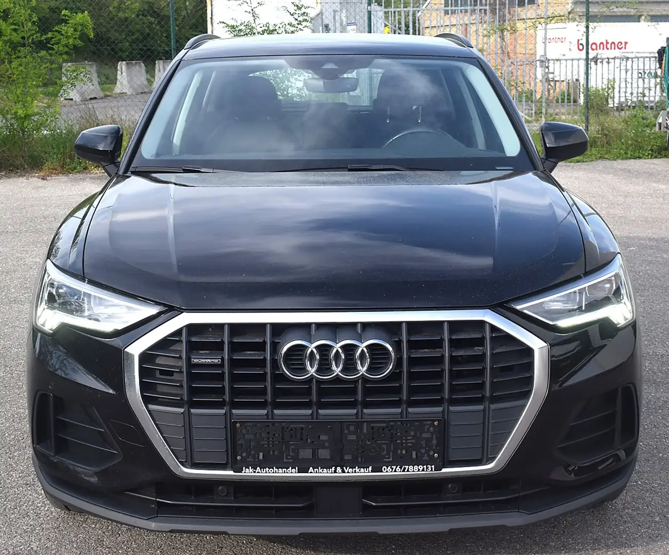 Audi Q3 35 TDI quattro intense S-tronic Schwarz - 2