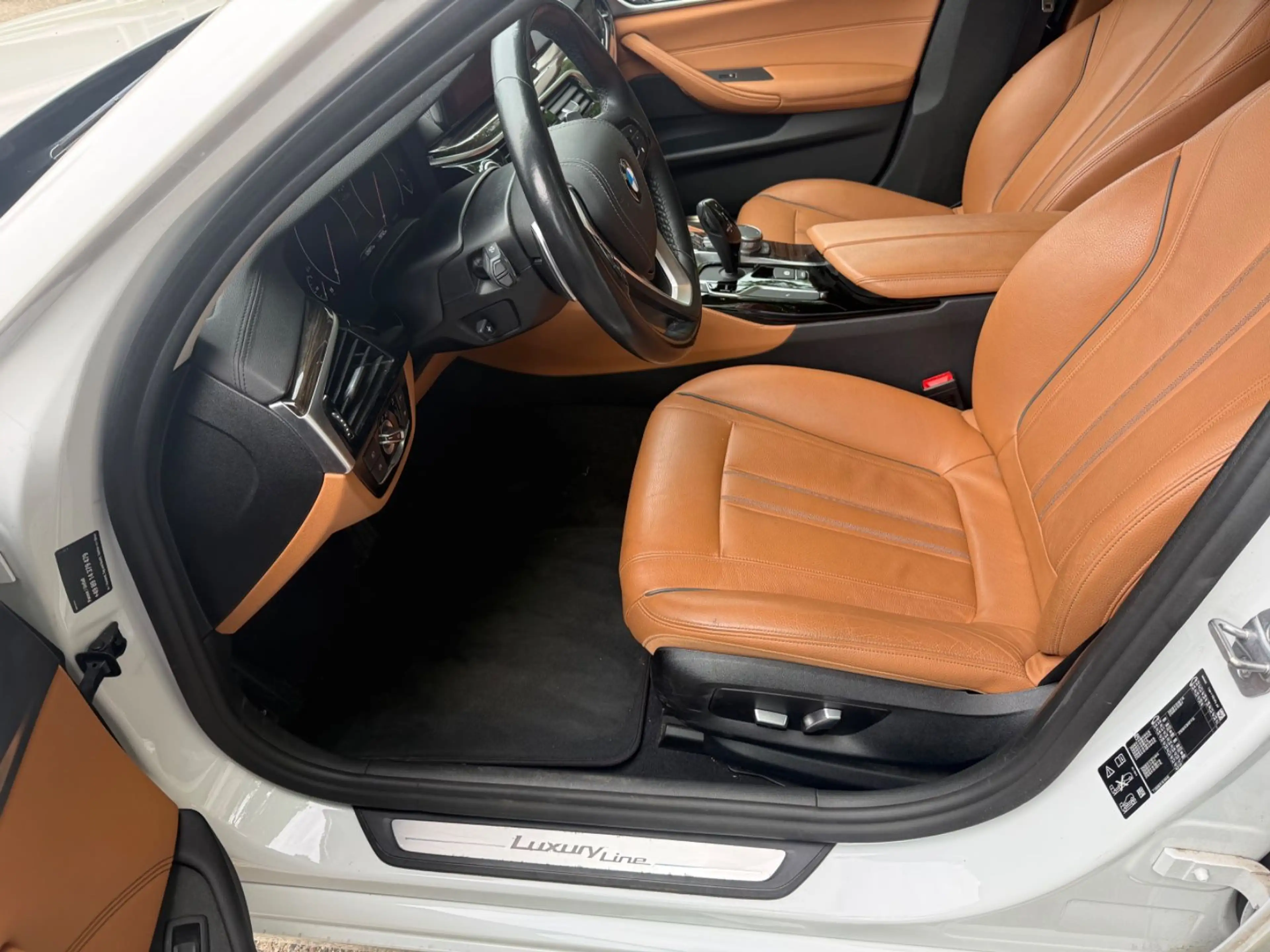 BMW 540 Touring  xDrive Luxury Line,STANDH,PANO,HuD — photo 9