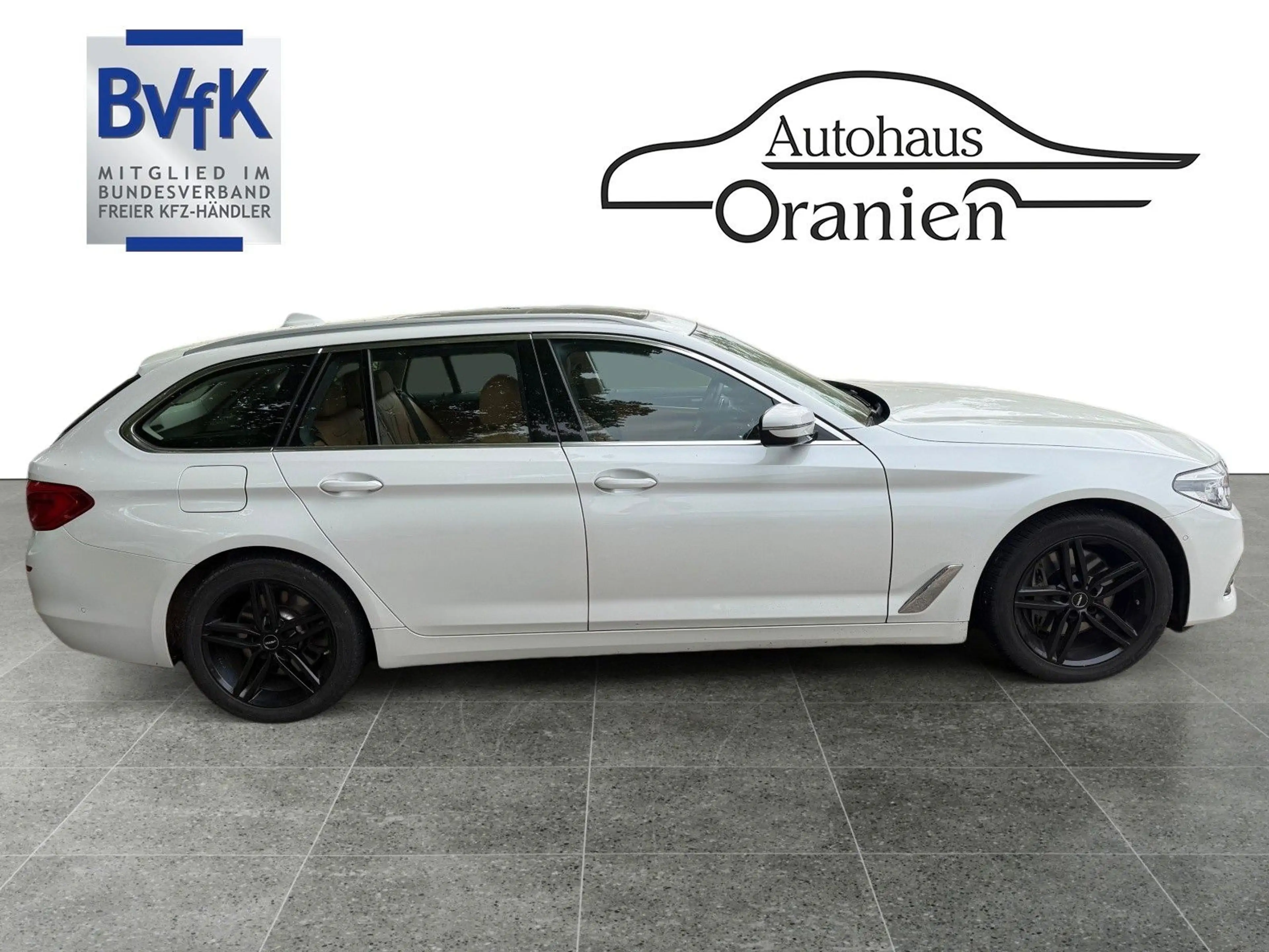 BMW 540 Touring  xDrive Luxury Line,STANDH,PANO,HuD — photo 8