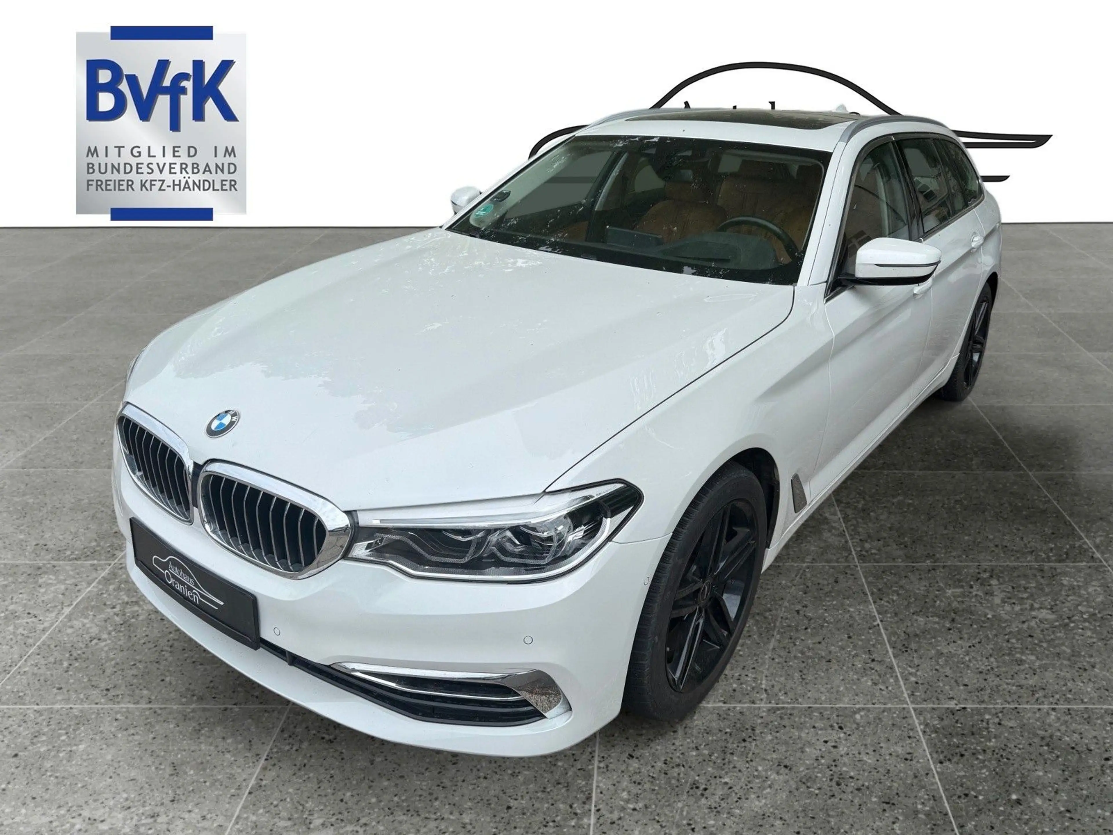 BMW 540 Touring  xDrive Luxury Line,STANDH,PANO,HuD — photo 5