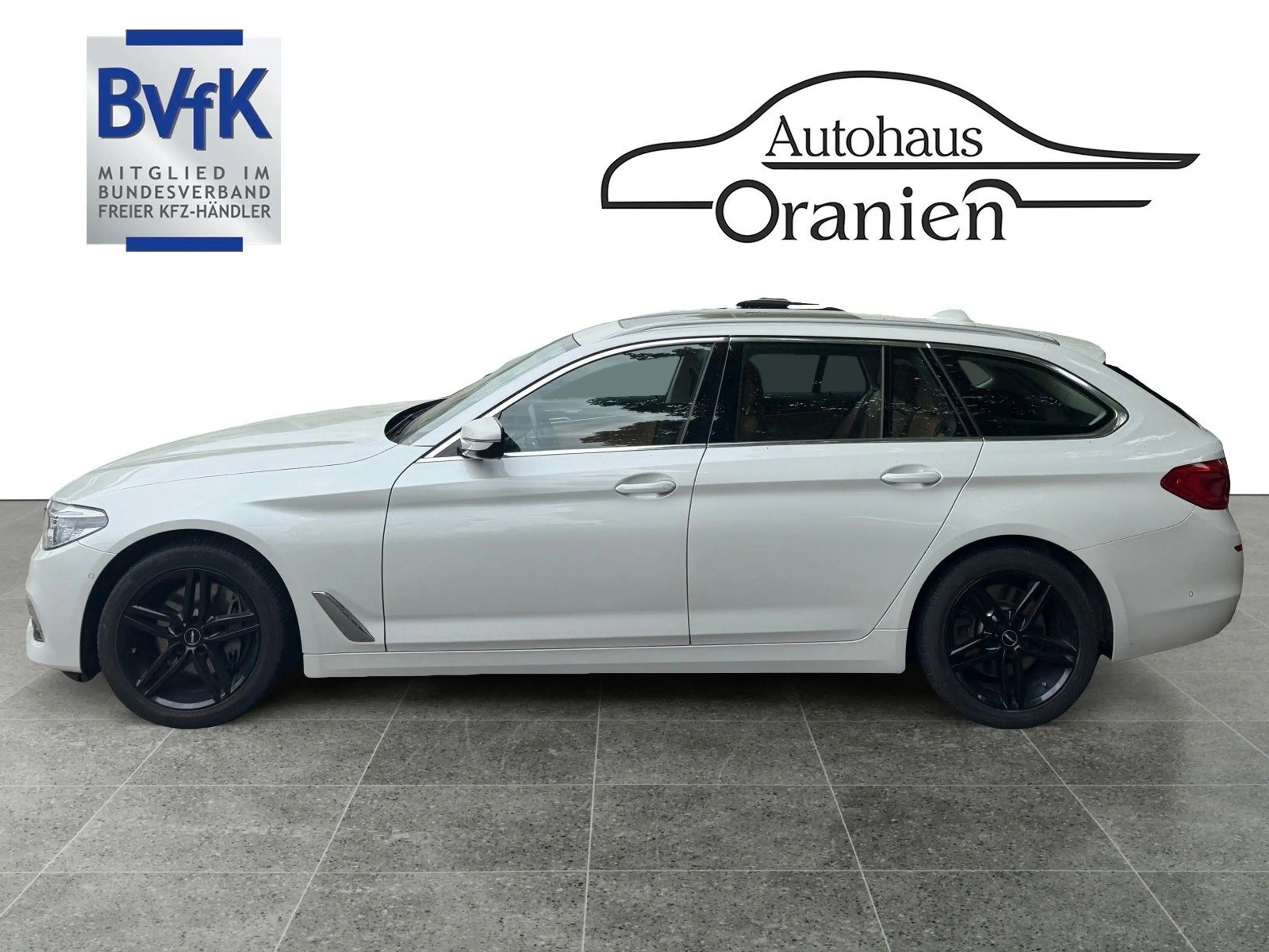 BMW 540 Touring  xDrive Luxury Line,STANDH,PANO,HuD — photo 4