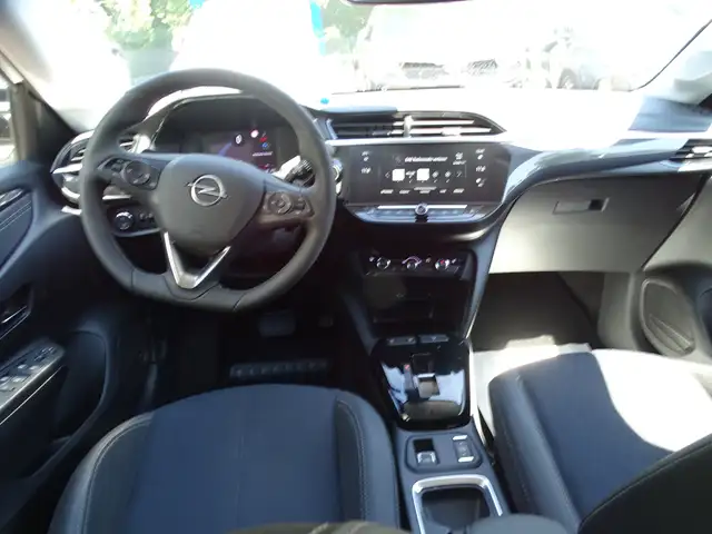 Opel Corsa view 9