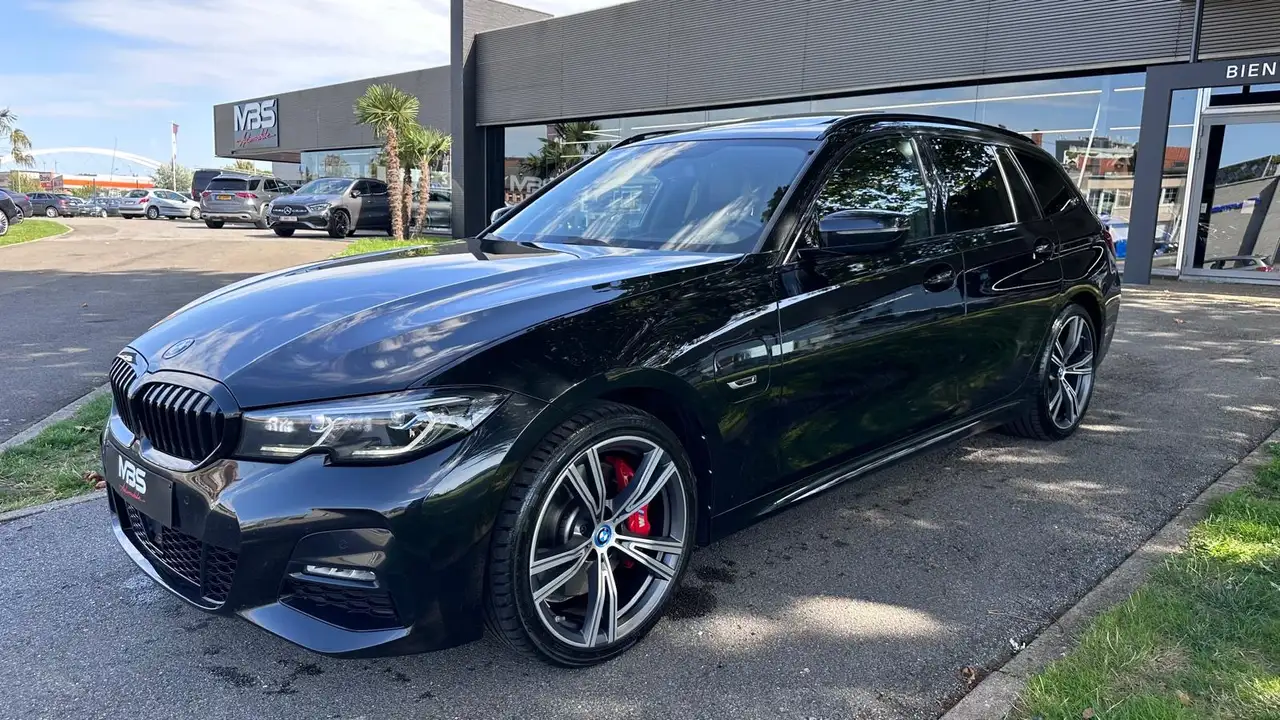 BMW 330