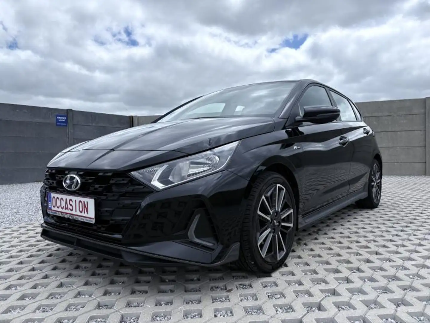 Hyundai i20 Twist N-Line Zwart - 1