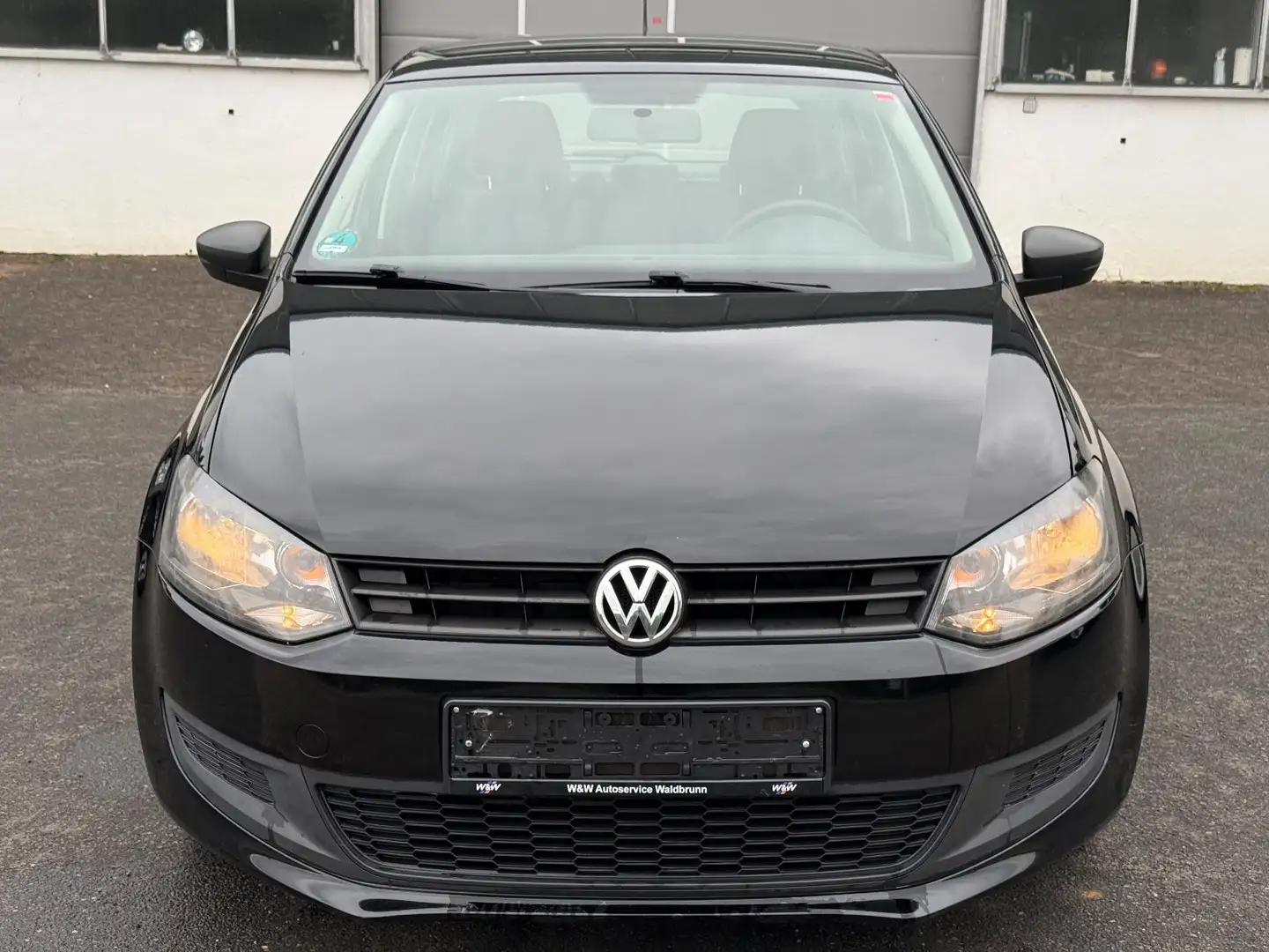 Volkswagen Polo V Trendline 1.2 Klimaanlage 1.Hand 5-Türer Schwarz - 2