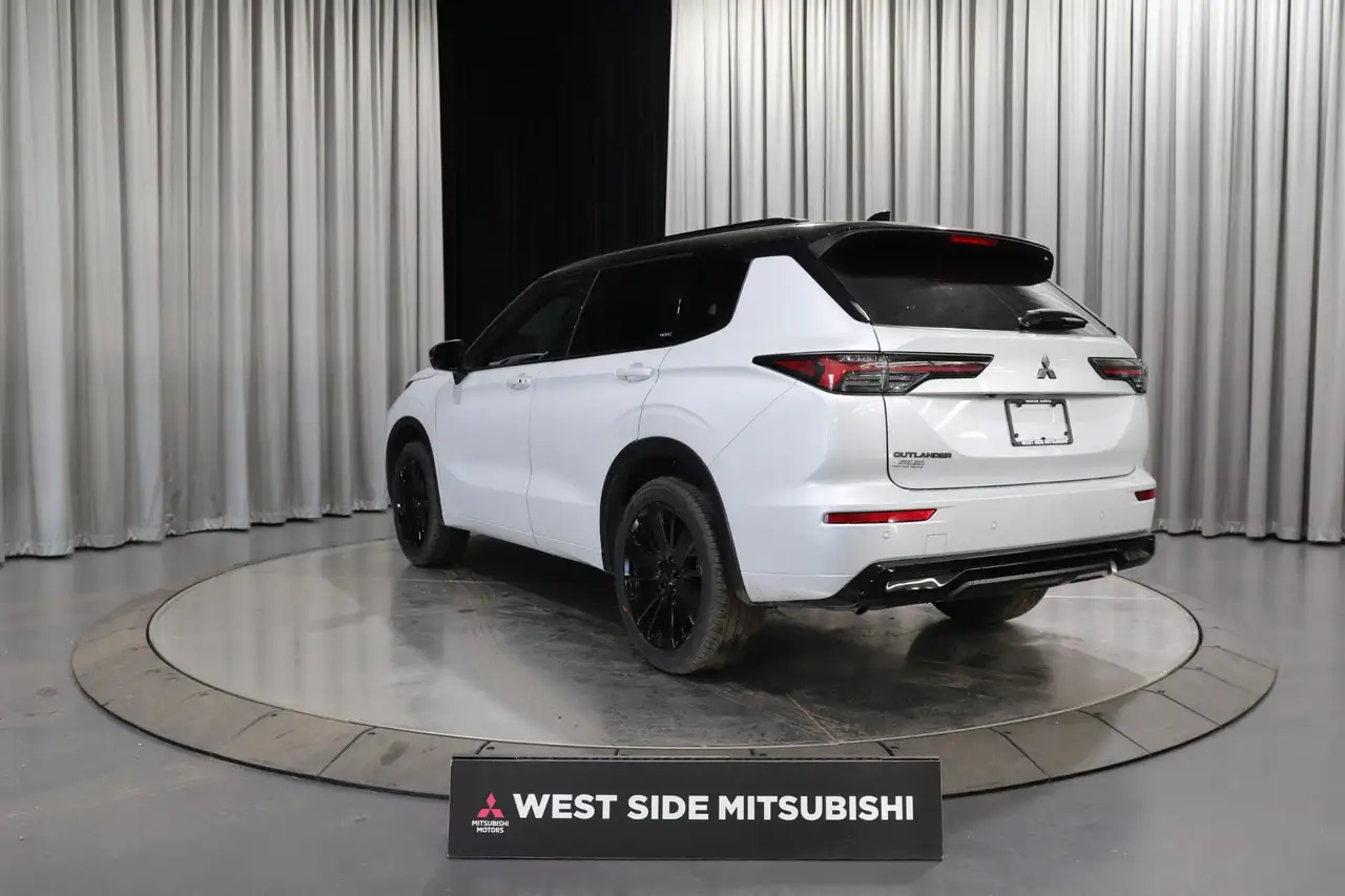 Mitsubishi Outlander снимка Mitsubishi Outlander