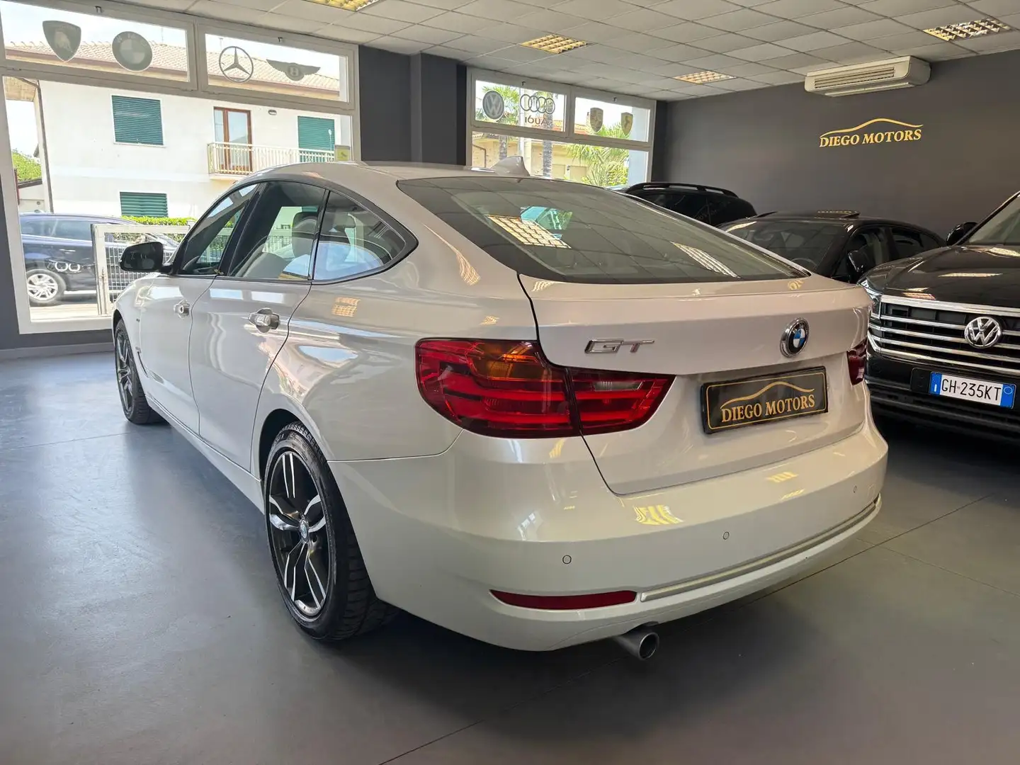 BMW 318 318d Gran Turismo Business auto E6 - 2