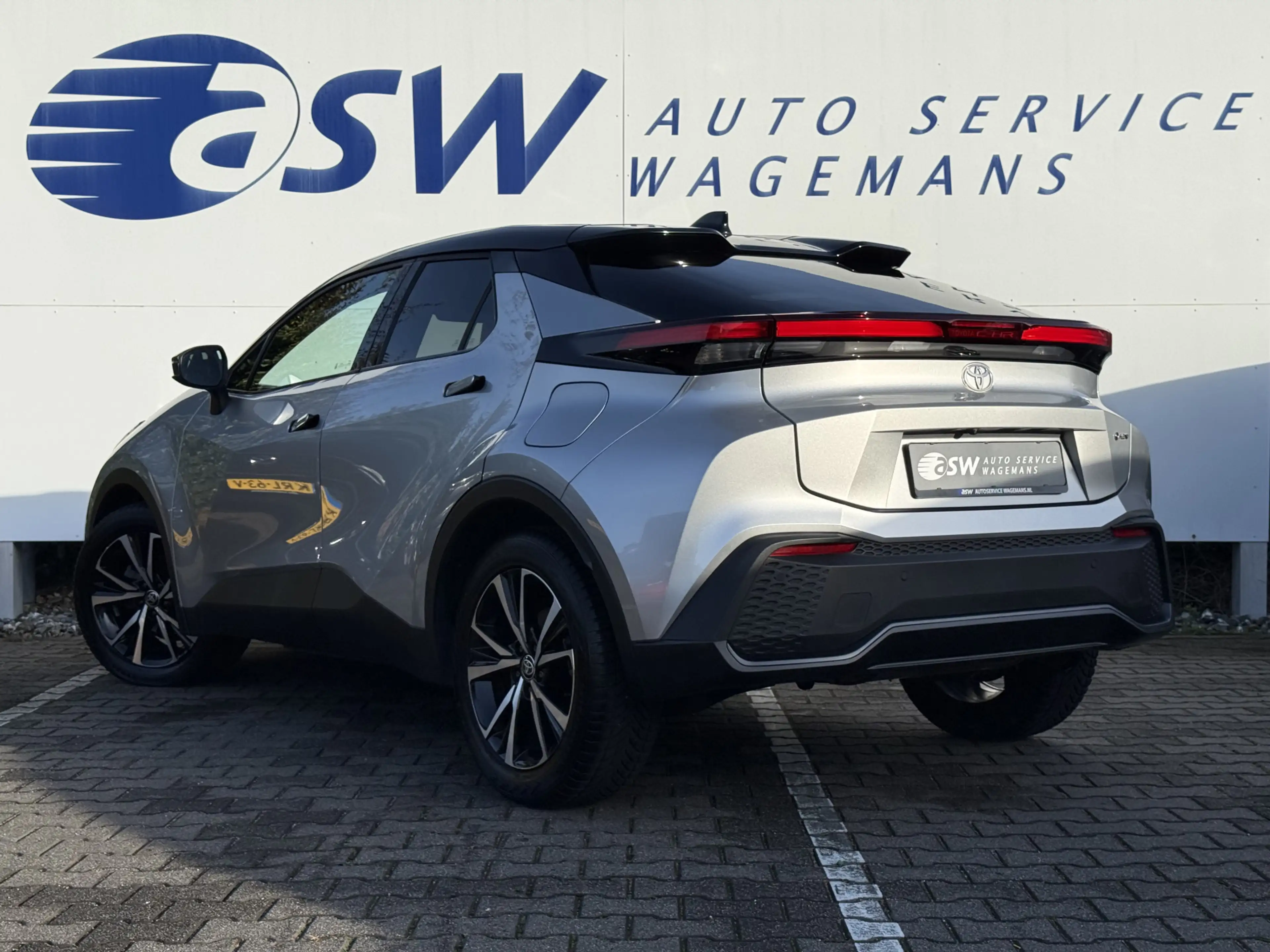 Toyota C-HR 1.8 Hybrid 140 First Edition | ACC | CarPlay | Ele — photo 3