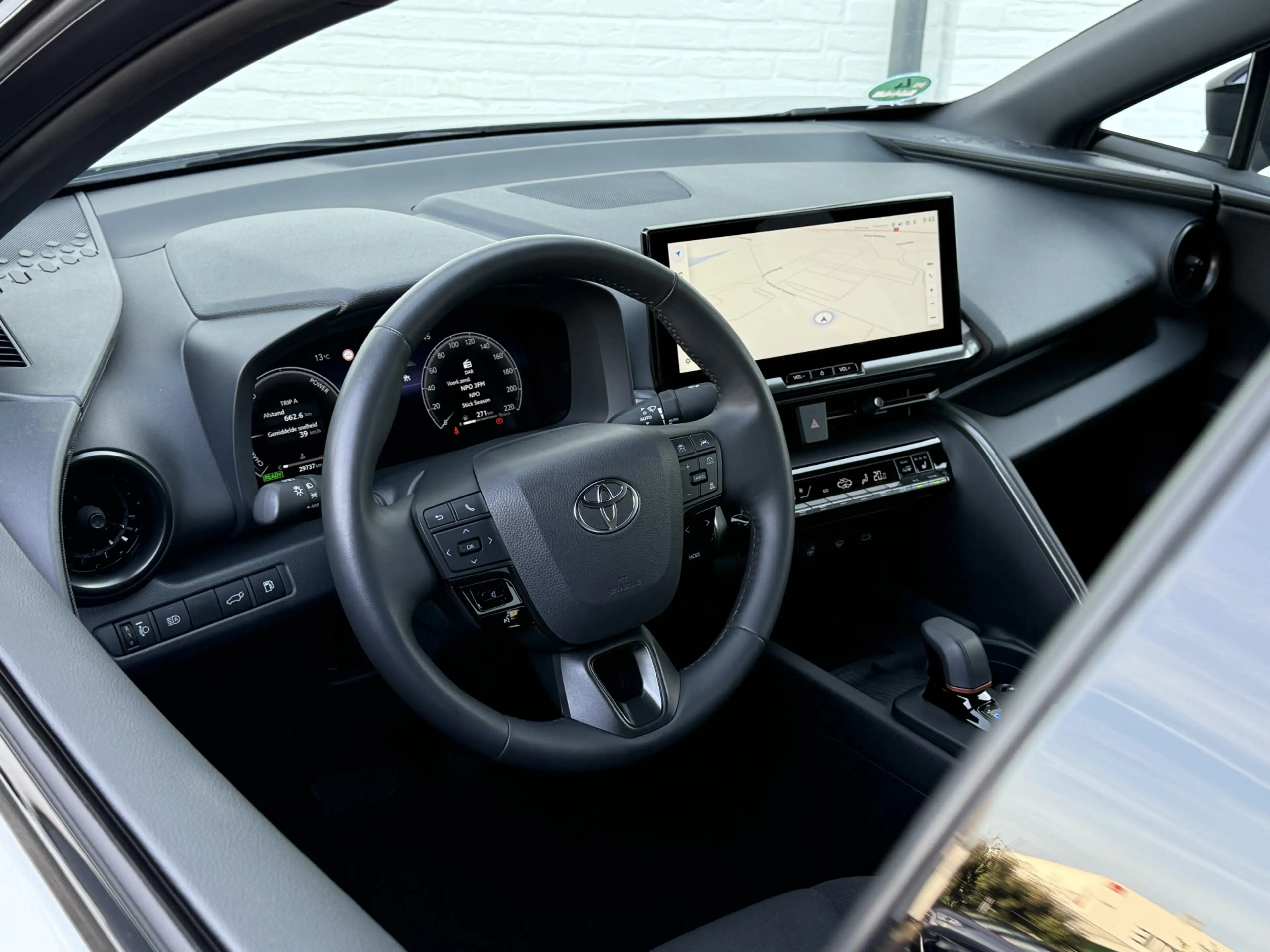 Toyota C-HR 1.8 Hybrid 140 First Edition | ACC | CarPlay | Ele — photo 10