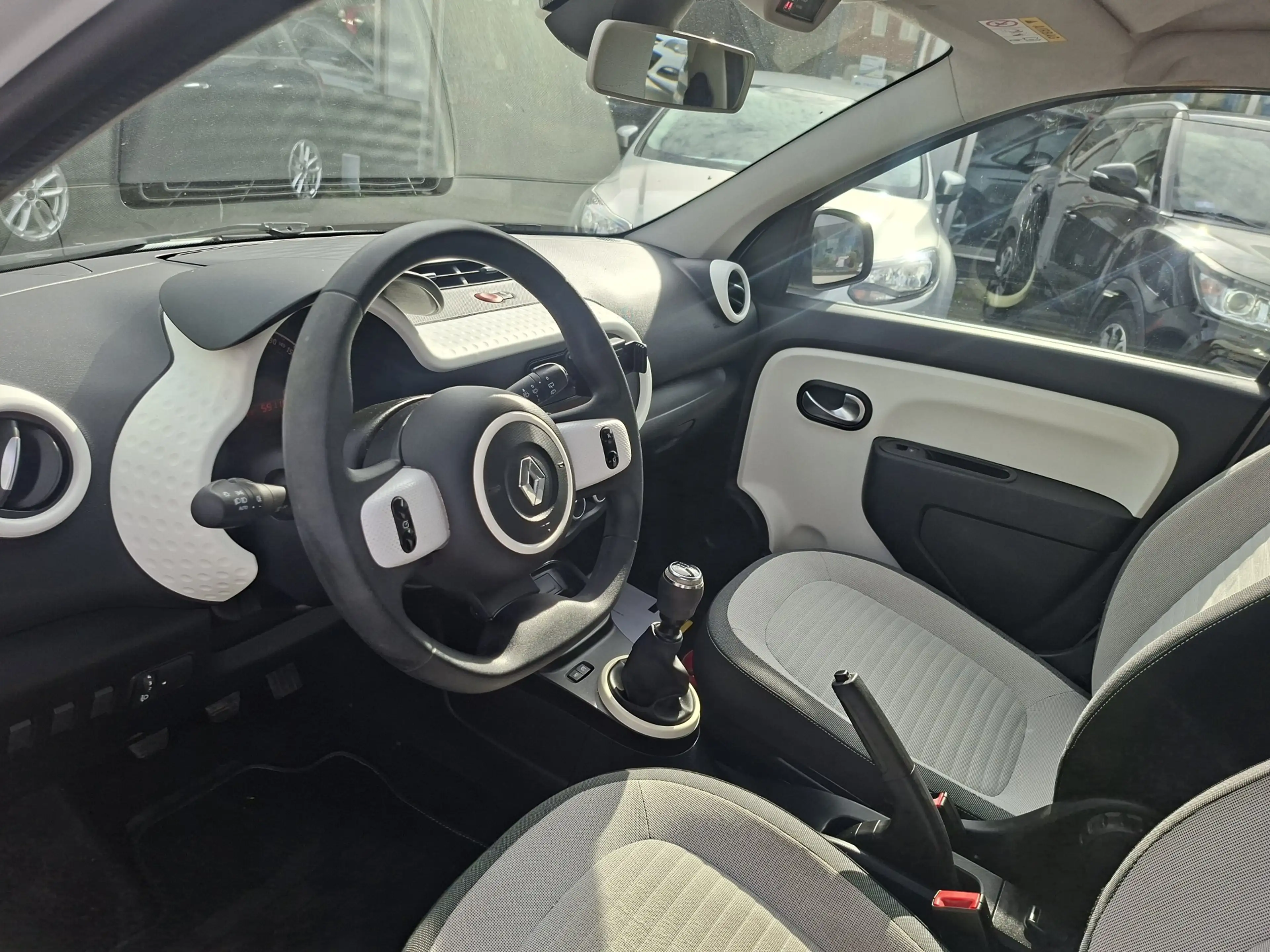 Renault Twingo Twingo 1.0i SCe Edition One — photo 14