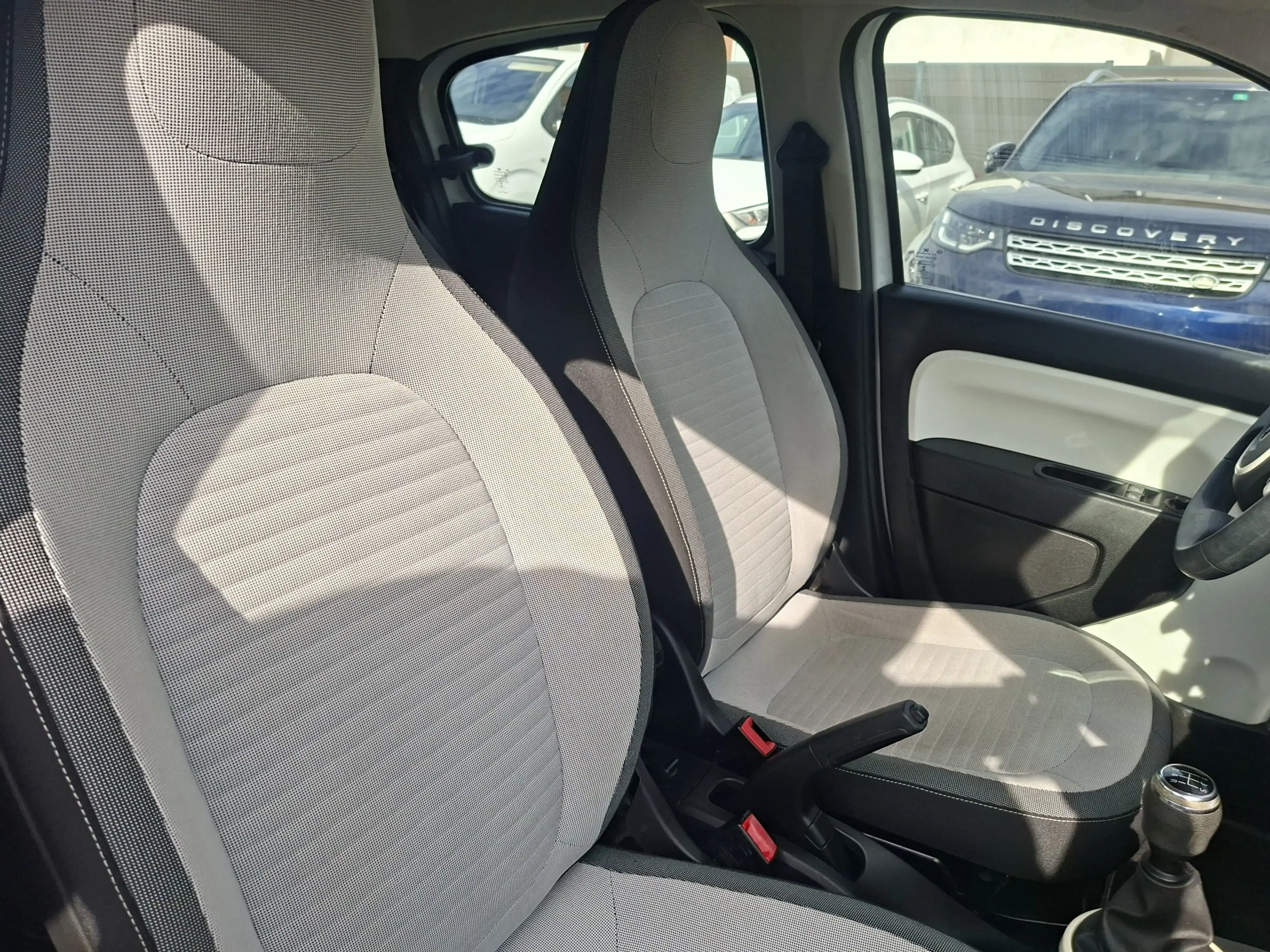 Renault Twingo Twingo 1.0i SCe Edition One — photo 11