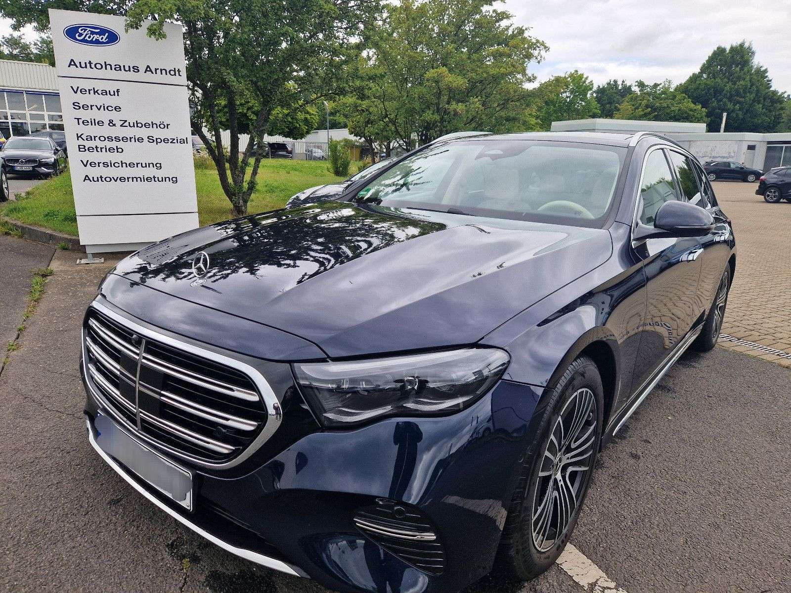Second hand Mercedes Benz E-Class 200