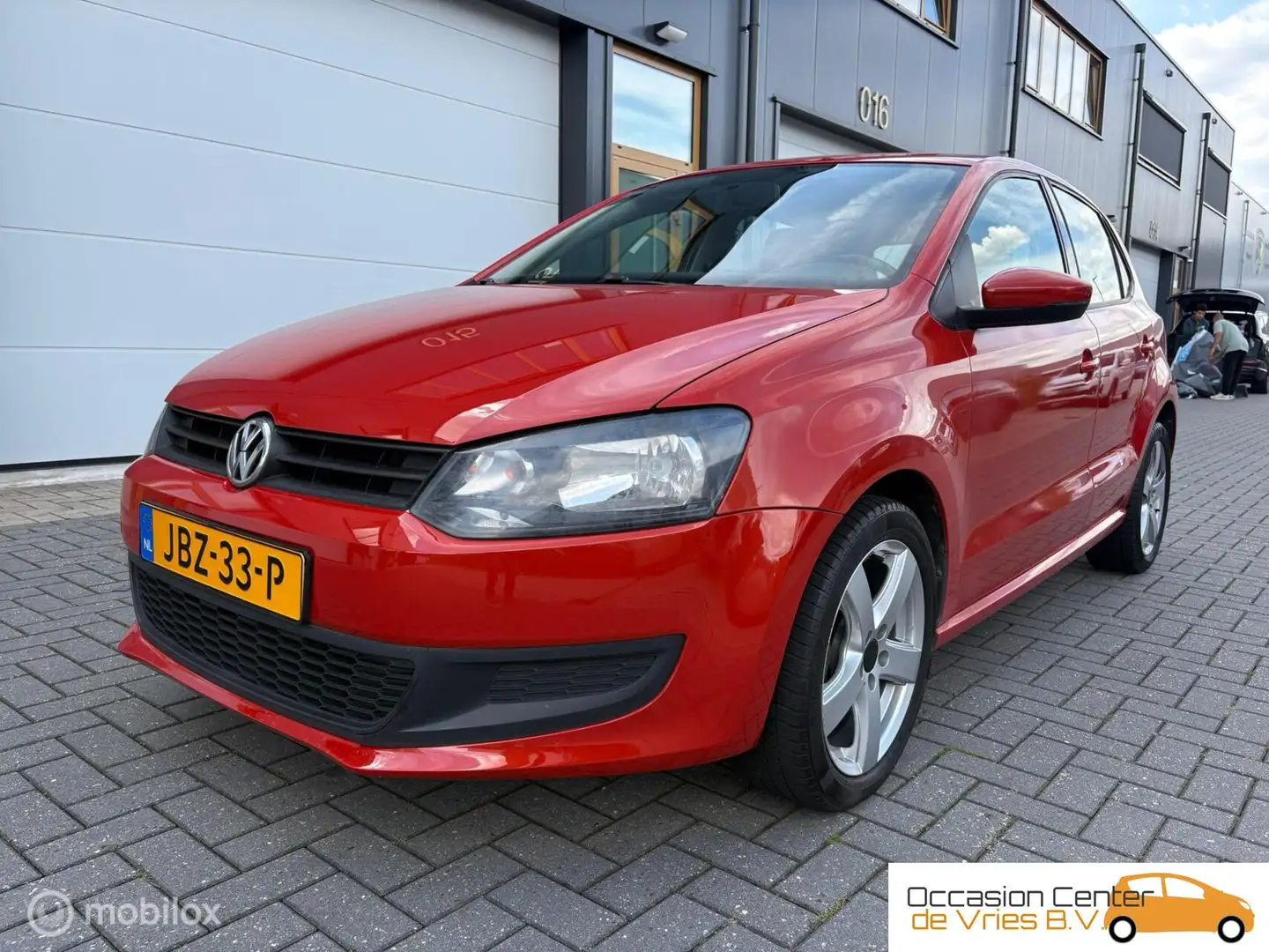Volkswagen Polo 1.2 5drsAircoNaviBluetoothElektrPakketVelgen Oranje - 2