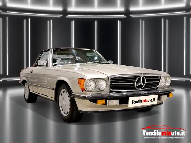 Mercedes-Benz SL 560
