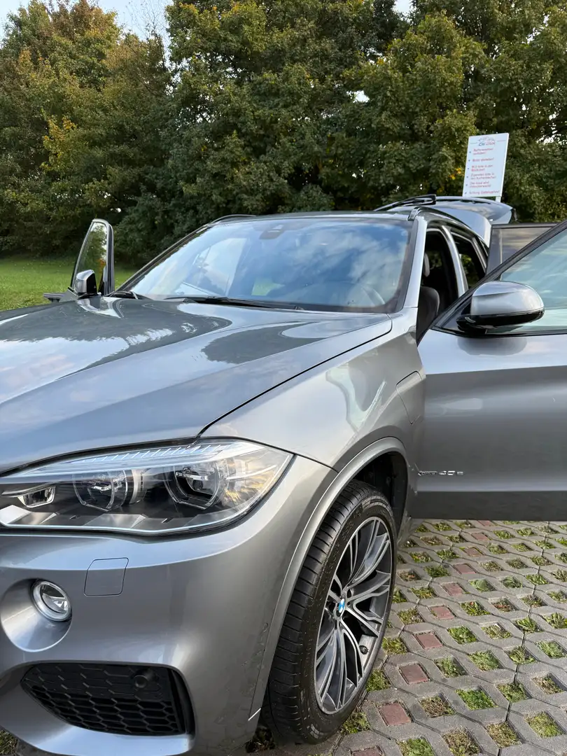BMW X5 X5 PHEV xDrive40e Österreich-Paket Aut. M-Paket Grau - 2