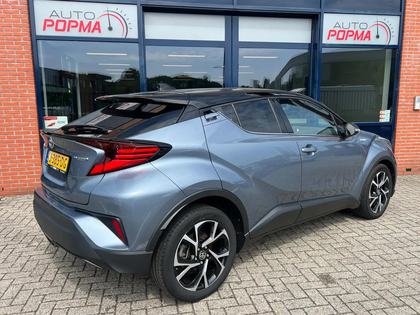 Toyota C-HR 1.8 Hybrid Business Plus Automaat / Keyless / Two Gris - 2