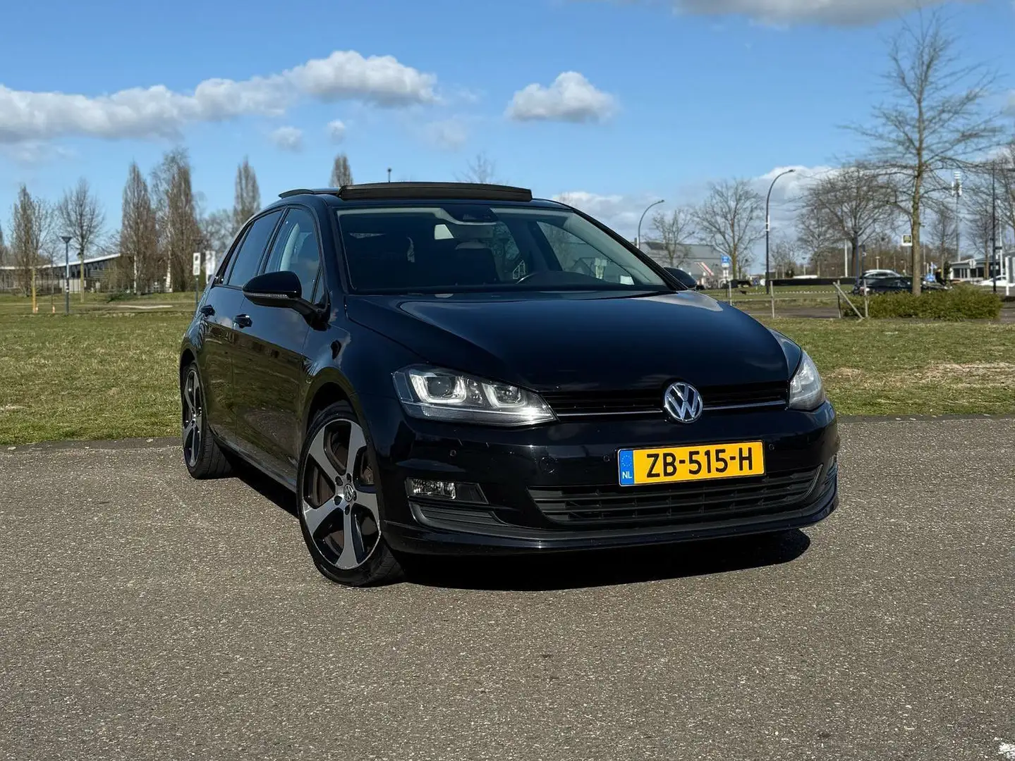 Volkswagen Golf Golf 1.4 TSI Highline Zwart - 1