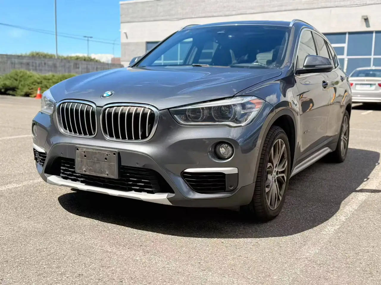 BMW X1 снимка BMW X1