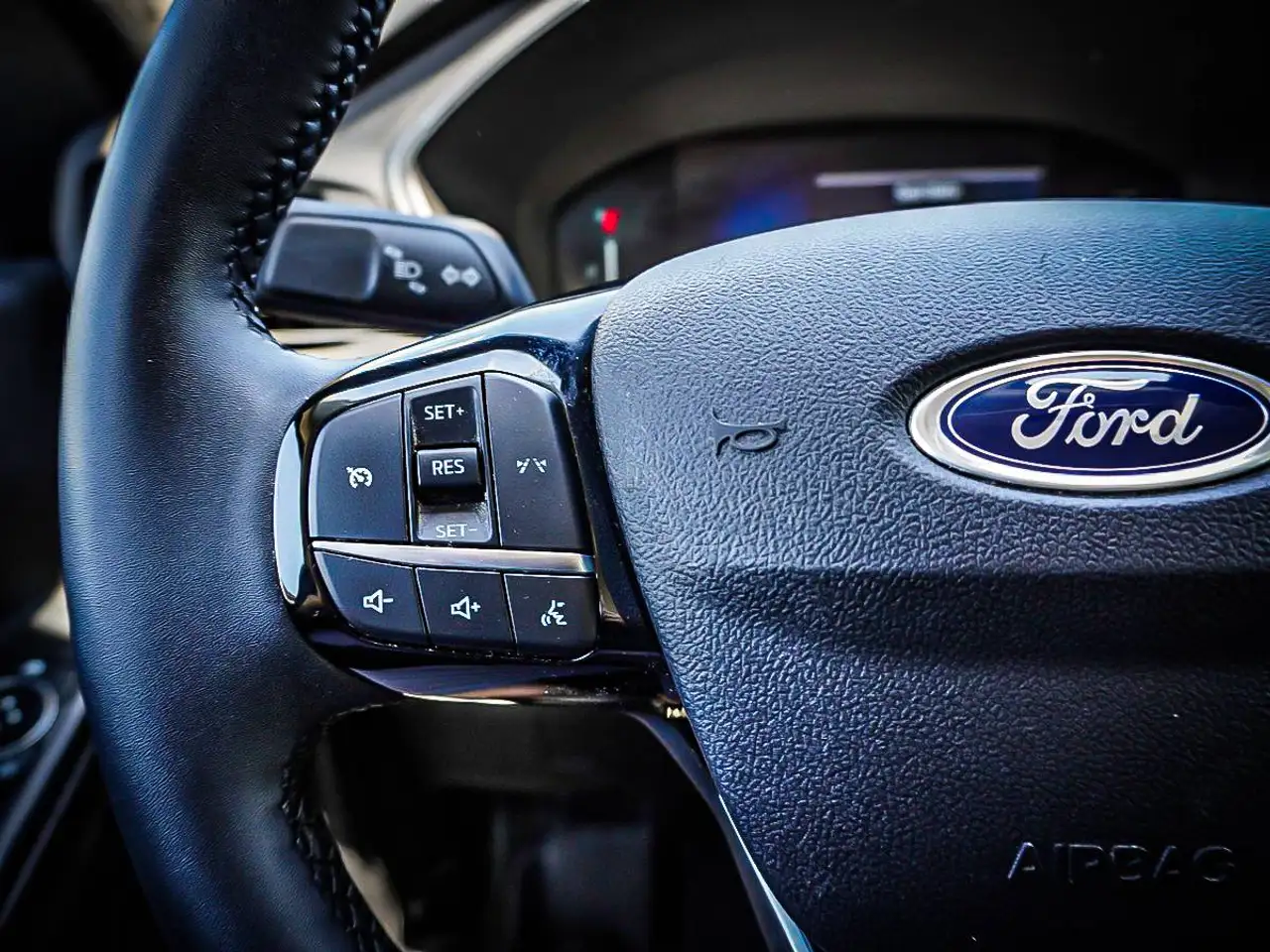 Ford Escape снимка Ford Escape