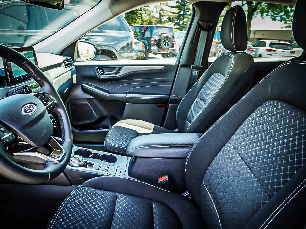 Ford Escape снимка Ford Escape